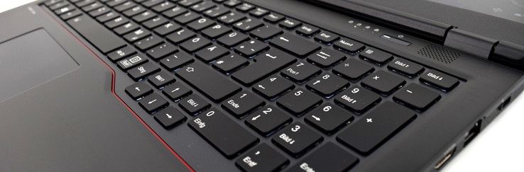 NOTEBOOK FUJITSU U758 15,6" I5-8* RAM 8GB SSD 256GB - NO WEBCAM - WINDOWS 11 PRO GRADO A
